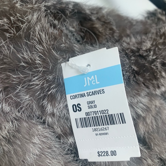 J.McLaughin Poncho Scarf - Picture 4 of 5